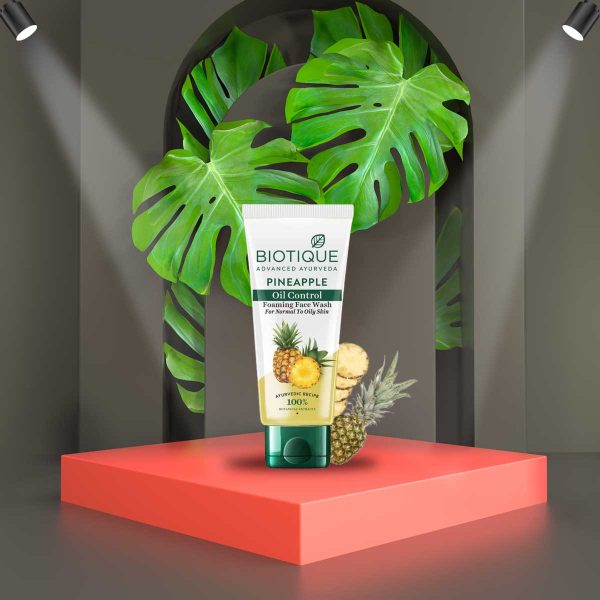 Biotique Bio Pineapple Oil Control Foaming Face Cleanser